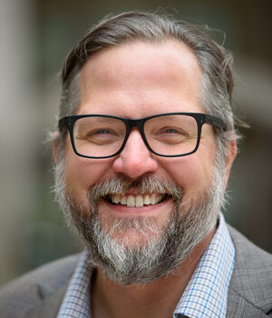 Cliff-Lampe Elizabeth Yakel headshot