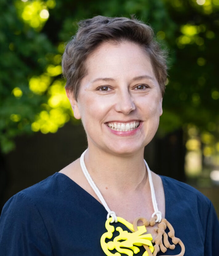 Rebecca's Headshot